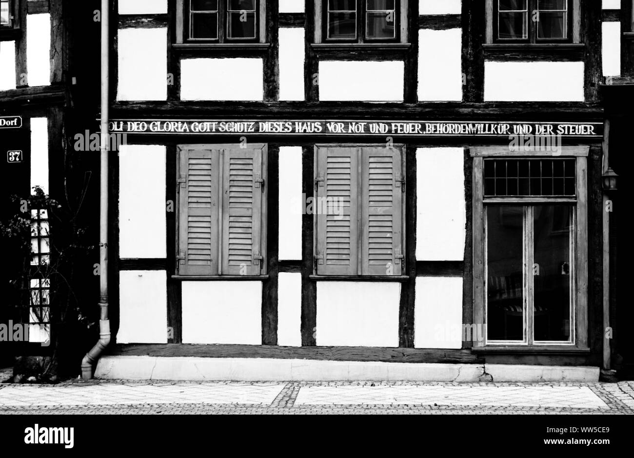 Photographie de la façade d'une maison à pans de bois, Banque D'Images