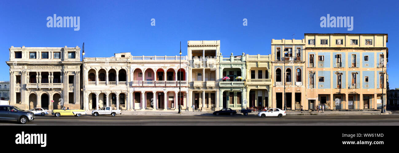 Cuba, La Havane, une partie de la rive boulevard MalÃ©con en représentation linéaire, multi-perspective streetline, photographie Banque D'Images