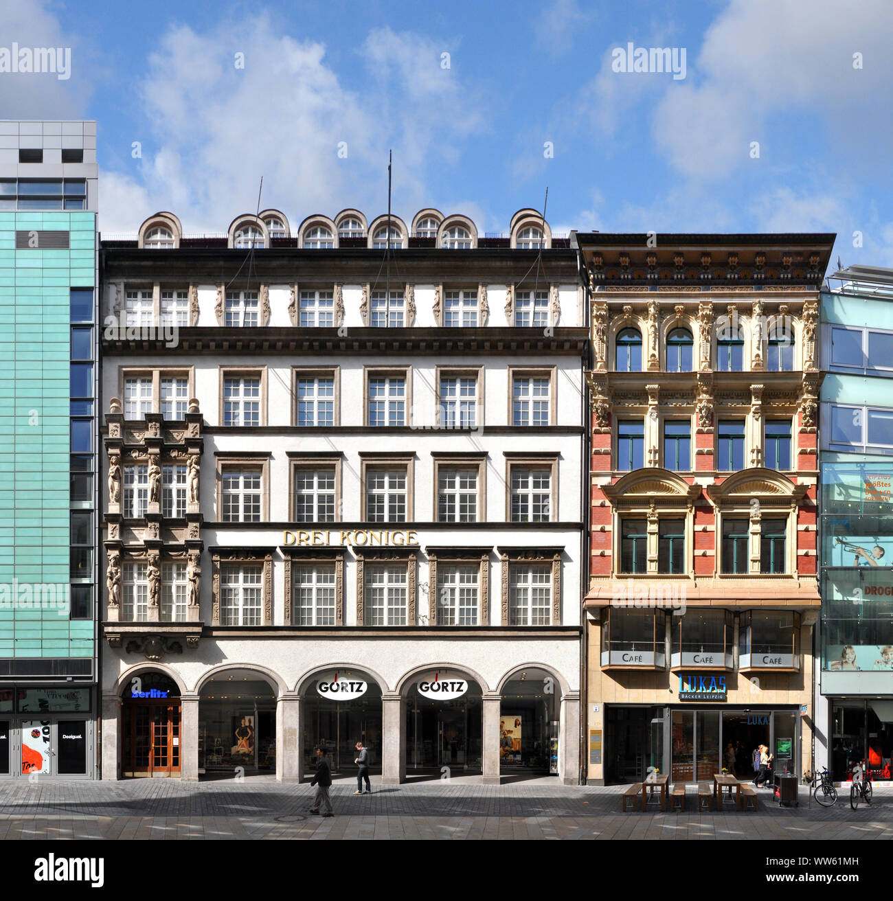 L'Allemagne, Leipzig, Petersstrasse, deux bâtiments historiques en représentation linéaire, multi-perspective streetline, photographie Banque D'Images