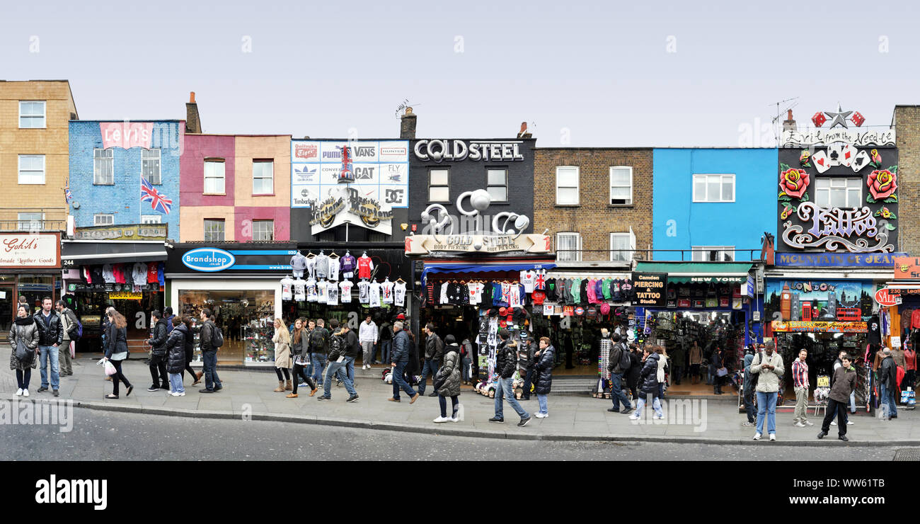 L'Angleterre, Londres Camden Town boutiques dans l'inscription linéaire multi-streetline, photographie, perspective Banque D'Images