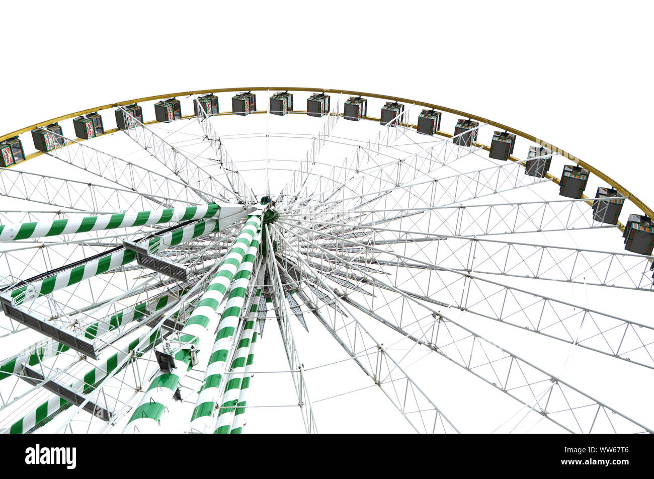 Grande roue avec gondola à worm's eye view in front of white sky, cut out Banque D'Images