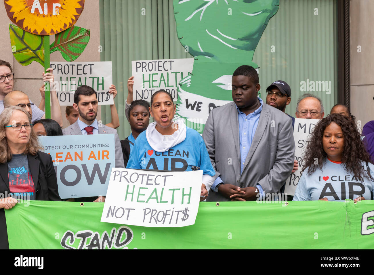 Detroit, Michigan, USA - 13 septembre 2019 - Des activistes et des résidents de la communauté autour de la raffinerie de pétrole de Marathon se sont ralliés à la sta Banque D'Images