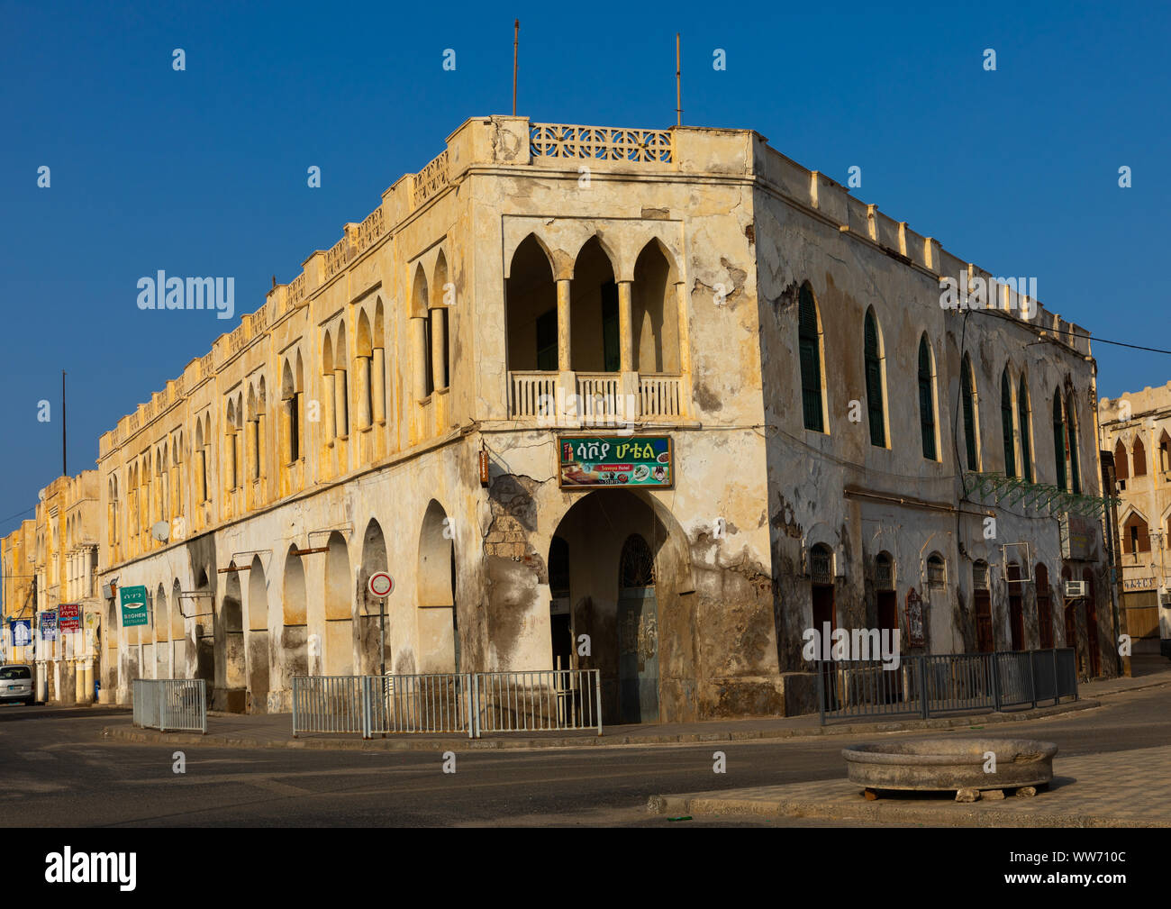 Ancien bâtiment de l'architecture ottomane, Nord de la mer Rouge, Massaoua, l'Érythrée Banque D'Images