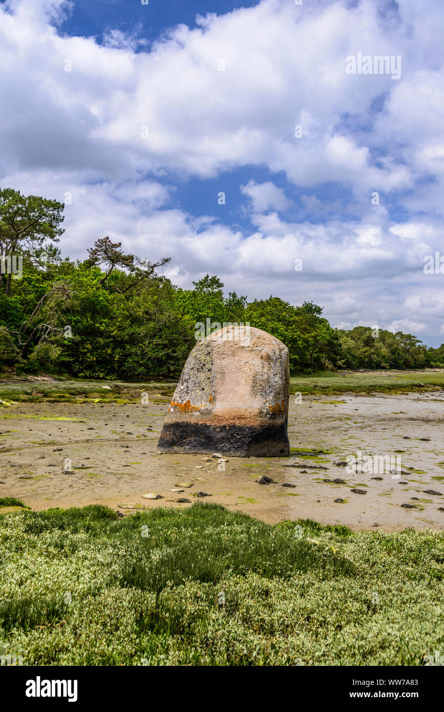 Menhir penglaouique Banque de photographies et d’images à haute