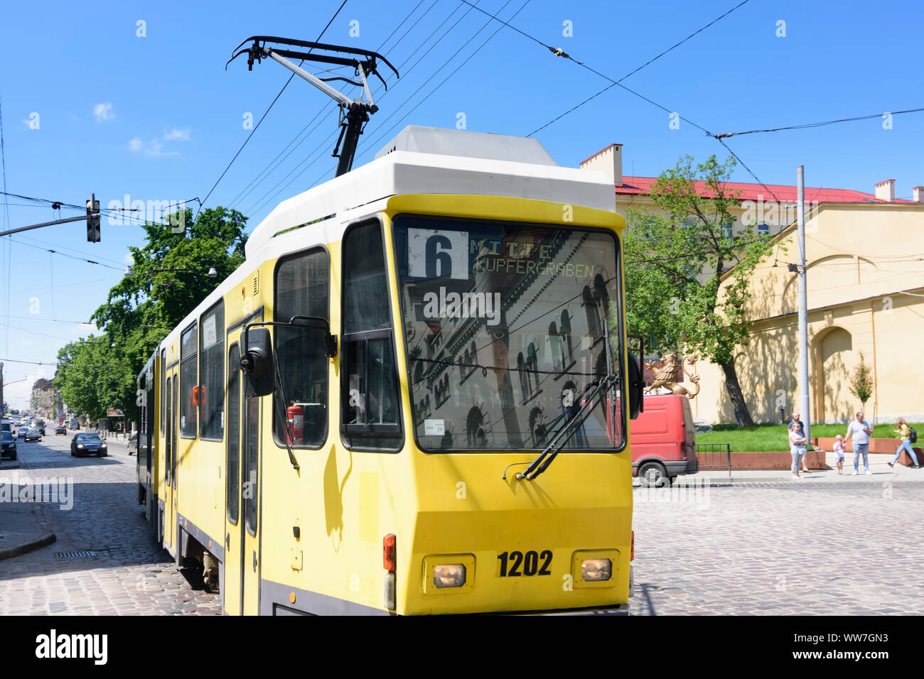 Lviv (Lemberg, Lwiw) : vieux streetcar encore avec inscription Berlin Mitte Kupfergraben dans , Lviv, Ukraine Banque D'Images