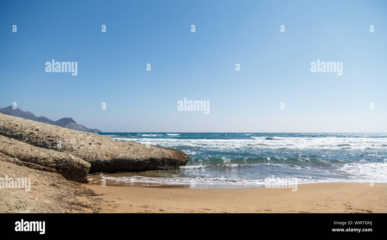 La côte Méditerranéenne, dans le parc national de Cabo de Gata, près de San JosÃ©, Almeria, Espagne, Europe. Banque D'Images