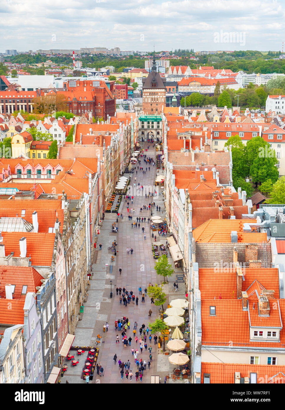 Voir de Long Lane (Ulica Długa) à partir de la ville principale Hall tower à Gdańsk, Pologne Banque D'Images