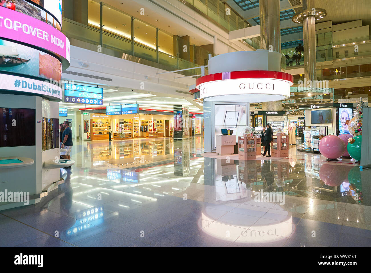 Dubaï, Émirats arabes unis - circa 2019, janvier : interior shot de l'Aéroport International de Dubaï. Banque D'Images