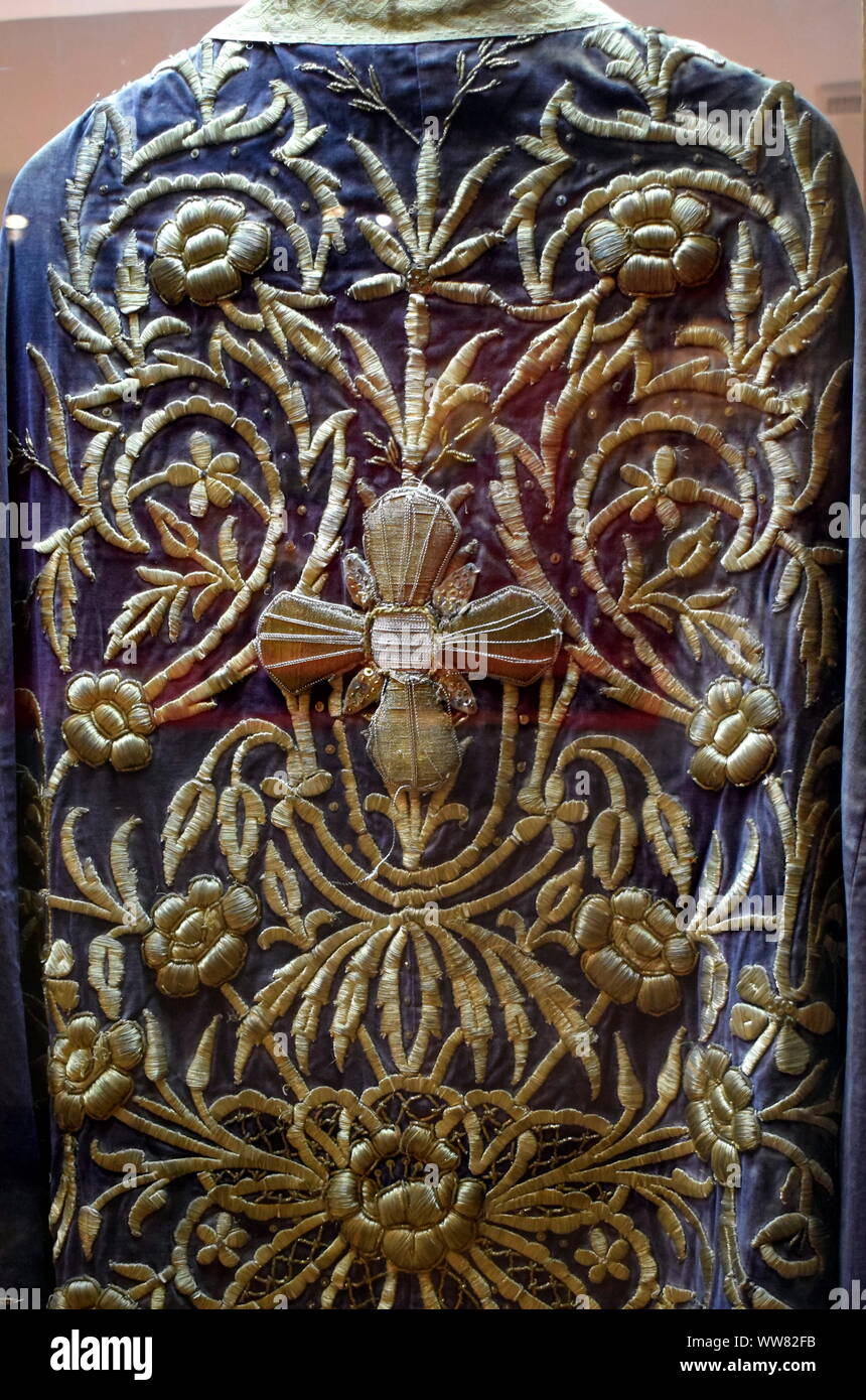 La religion l habit sacerdotal relique eglise vieux antique monasteres Zante Grece Photo Stock Alamy