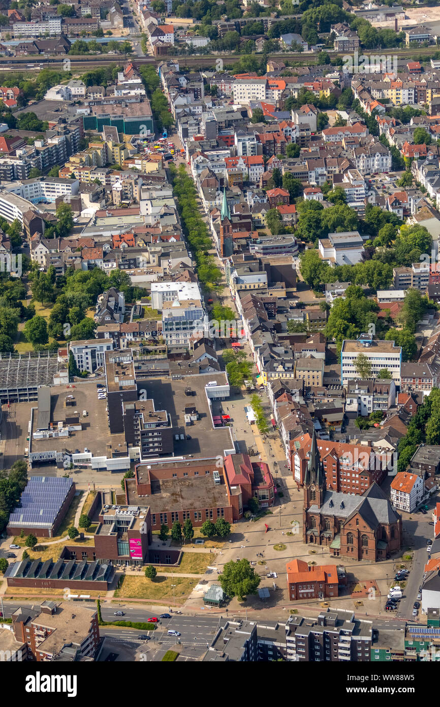 Photo aérienne, Musée archéologique de LWL Herne, Europaplatz, zone piétonne, Herne, Bahnhofstrasse, la rue commerçante Stadtmitte Herne, Robert Brauner Platz, Bahnhofstrasse, nouvelle maison avec la localisation future du WAZ editorial Herne, Herne, Ruhr, Rhénanie du Nord-Westphalie, Allemagne Banque D'Images