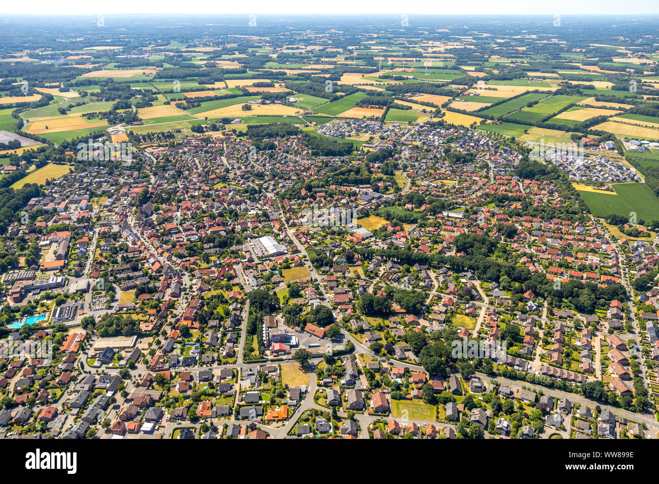 Vue aérienne, vue d'Ostbevern, MÃ¼nsterland, Nordrhein-Westfalen, Germany, Europe Banque D'Images
