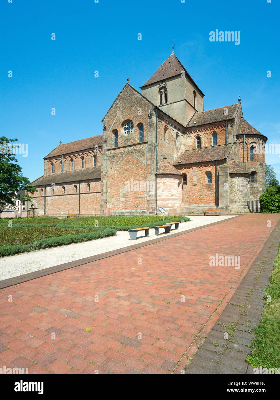 Allemagne, Baden-WÃ¼rttemberg, RheinmÃ¼nster, Schwarzach cathédrale du sud-est de l'ancien monastère, Eglise Saint Pierre et Paul, ancienne abbaye bénédictine, édifice roman sur le Rhin supérieur faite de grès rouge et brique, construit 1220-1225 Banque D'Images