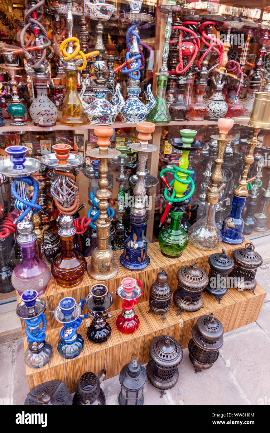 Bien hokahs colorés en boutique turque, Bodrum, Turquie, Banque D'Images