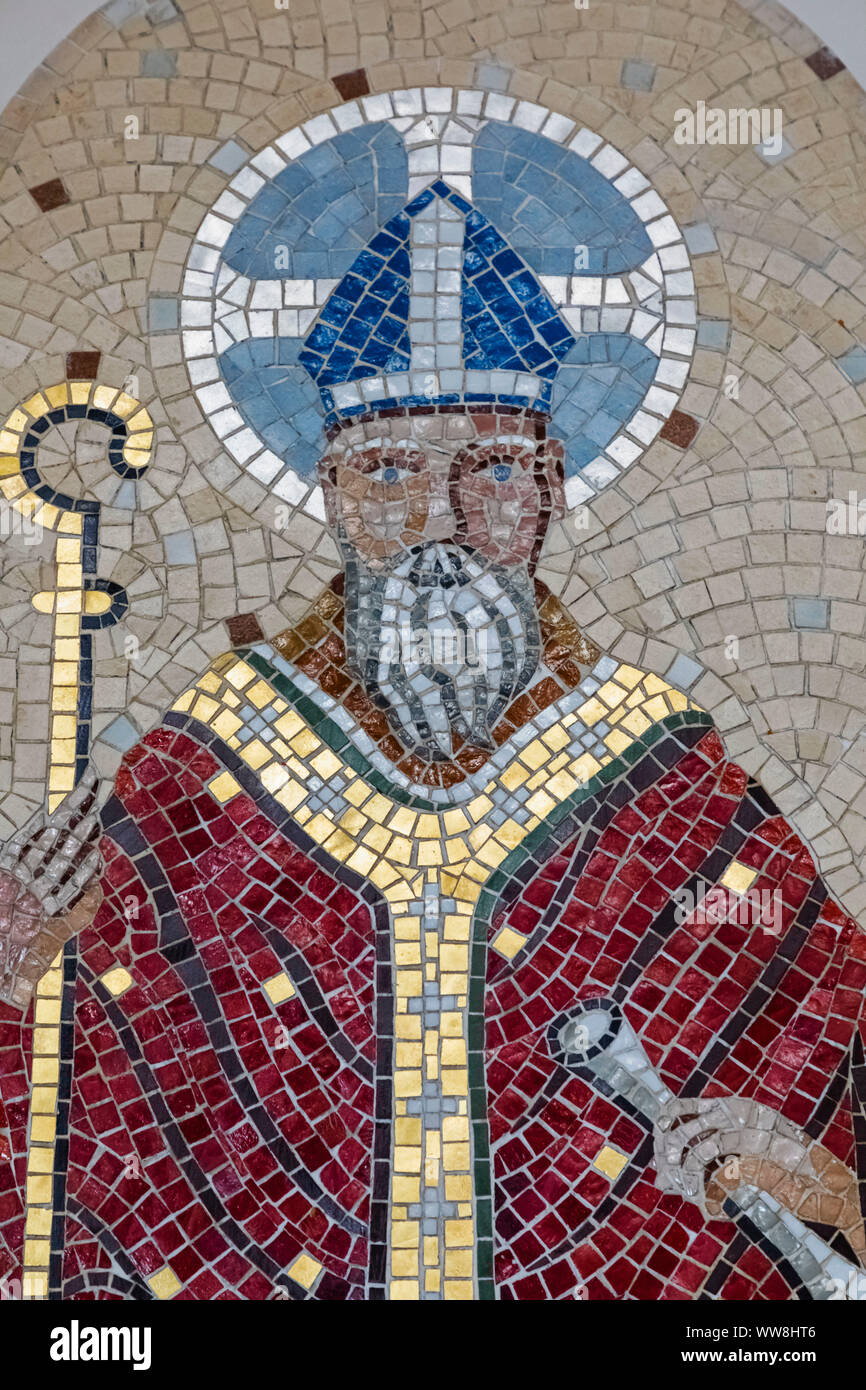 L'Angleterre, Kent, Canterbury, l'Église catholique de Saint Thomas de Canterbury, mosaïque représentant Saint Augustin de Canterbury Banque D'Images