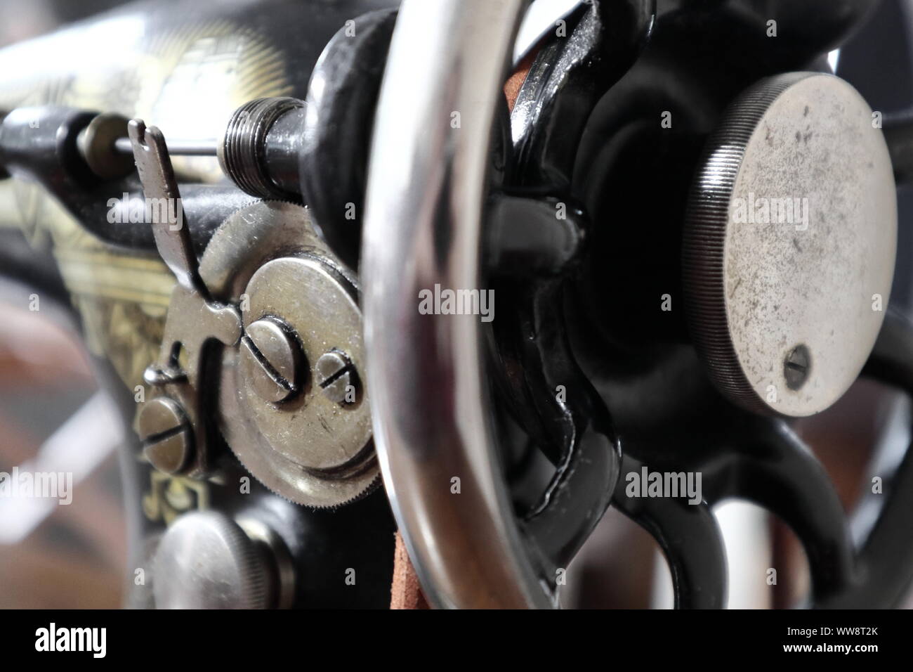 Close up of le dévidoir sur une ancienne machine à coudre Banque D'Images