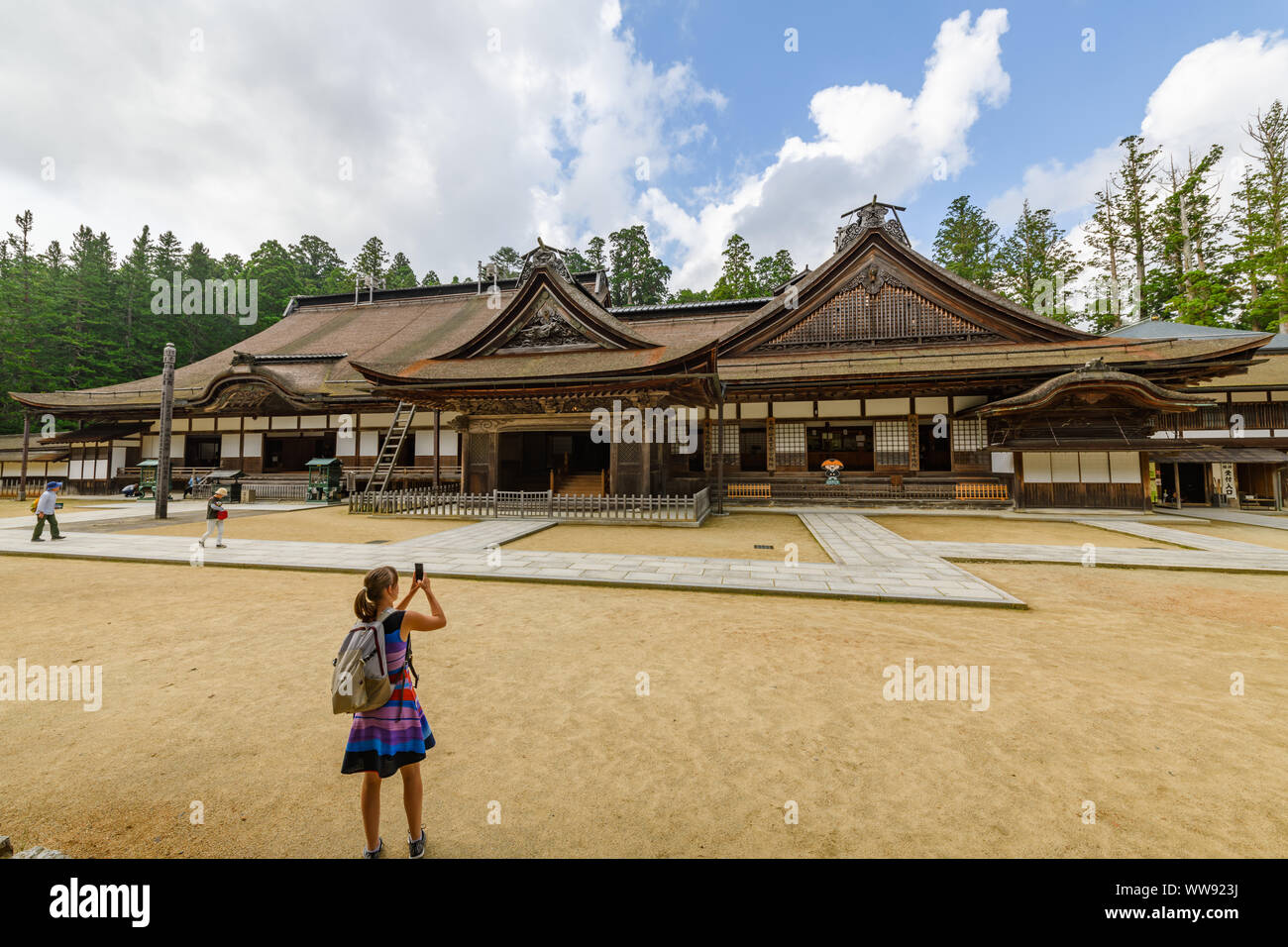 Wakayama, Japon - 23 juillet 2019 : prendre une prise de vue au grand angle de l'ancienne architecture en bois. Banque D'Images