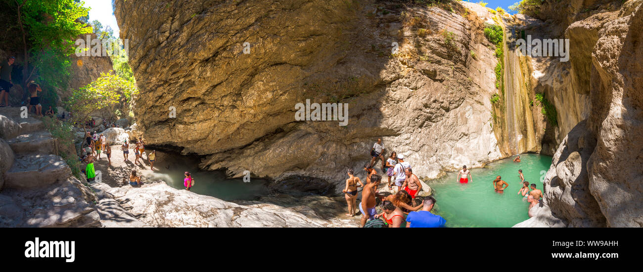 Chutes de Nidri et petite rivière dans l'île de Lefkada, Grèce Banque D'Images