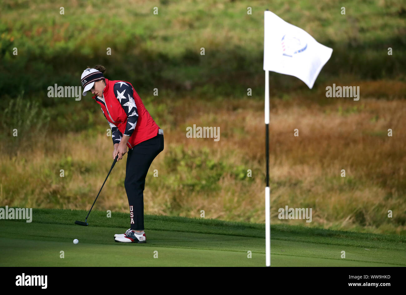 Allié du Team USA McDonald putts sur le green pendant le 1er match quatuors le deuxième jour de la Solheim Cup 2019 à Gleneagles Golf Club, à Auchterarder. Banque D'Images