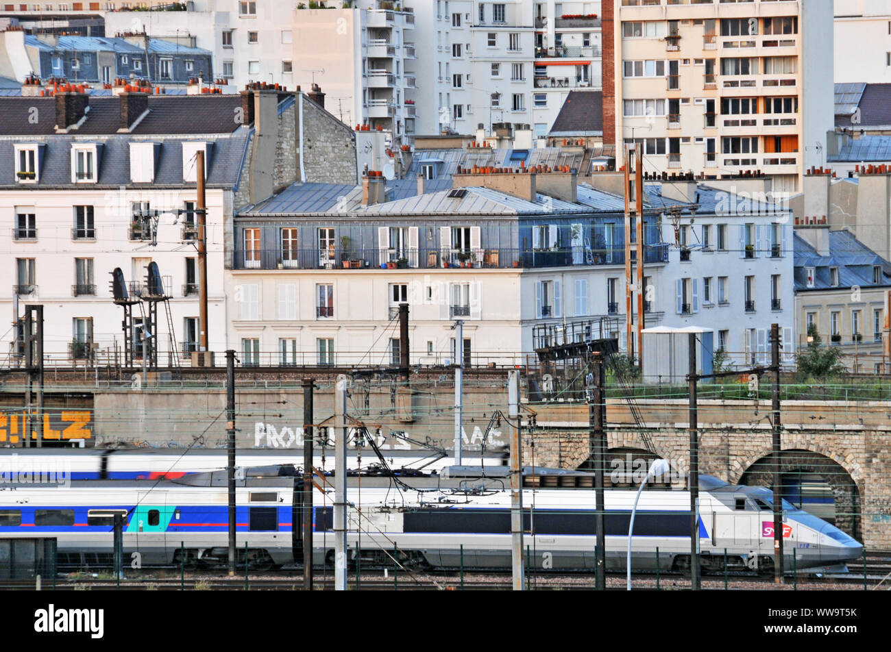 Gare TGV de quitter la gare de Lyon, Paris, France Banque D'Images