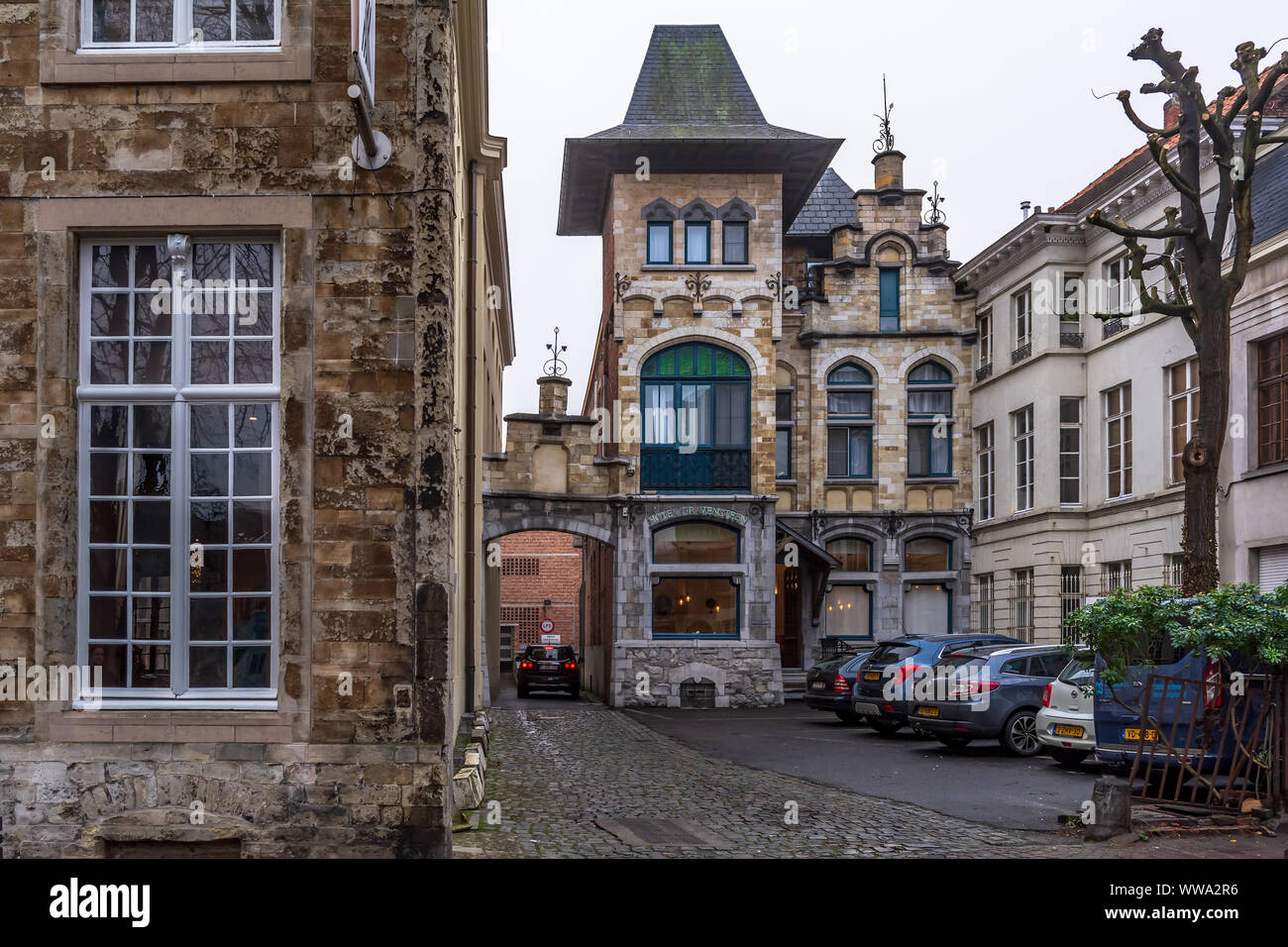 Gand, Belgique - 16 décembre 2018 : intéressant les petites ruelles médiévales maison dans le centre de Gand. Banque D'Images