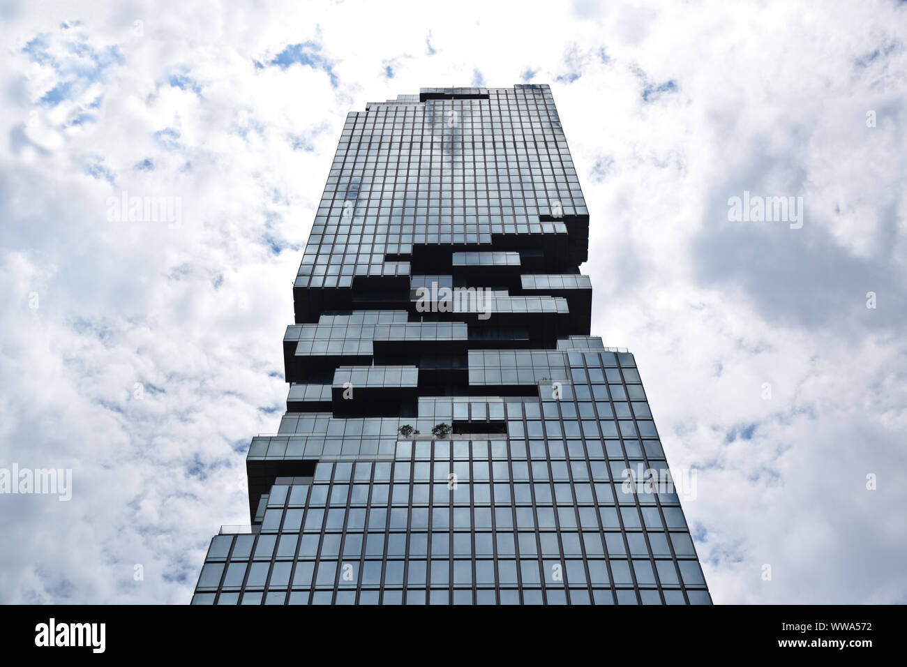 Bangkok, Thaïlande, 08.20.2019 : King Power MahaNakhon Skyscraper (314 m de haut) est un gratte-ciel mixte utilisé dans le Silom/Sathon Central Business District. Banque D'Images