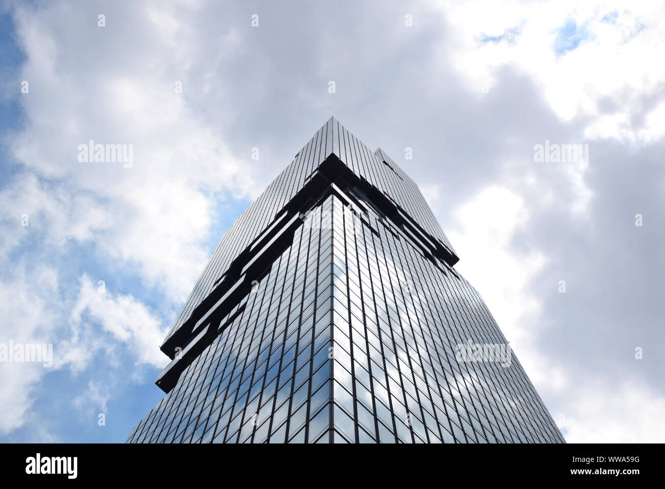 Bangkok, Thaïlande, 08.20.2019 : King Power MahaNakhon Skyscraper (314 m de haut) est un gratte-ciel mixte utilisé dans le Silom/Sathon Central Business District. Banque D'Images