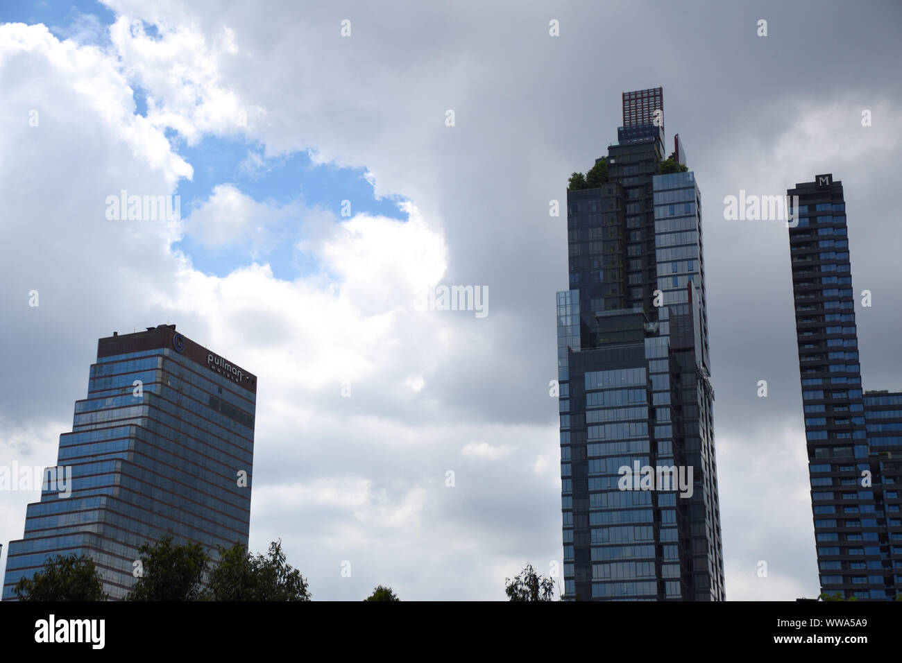 Bangkok, Thaïlande, 08.20.2019 : King Power MahaNakhon Skyscraper (314 m de haut) est un gratte-ciel mixte utilisé dans le Silom/Sathon Central Business District. Banque D'Images