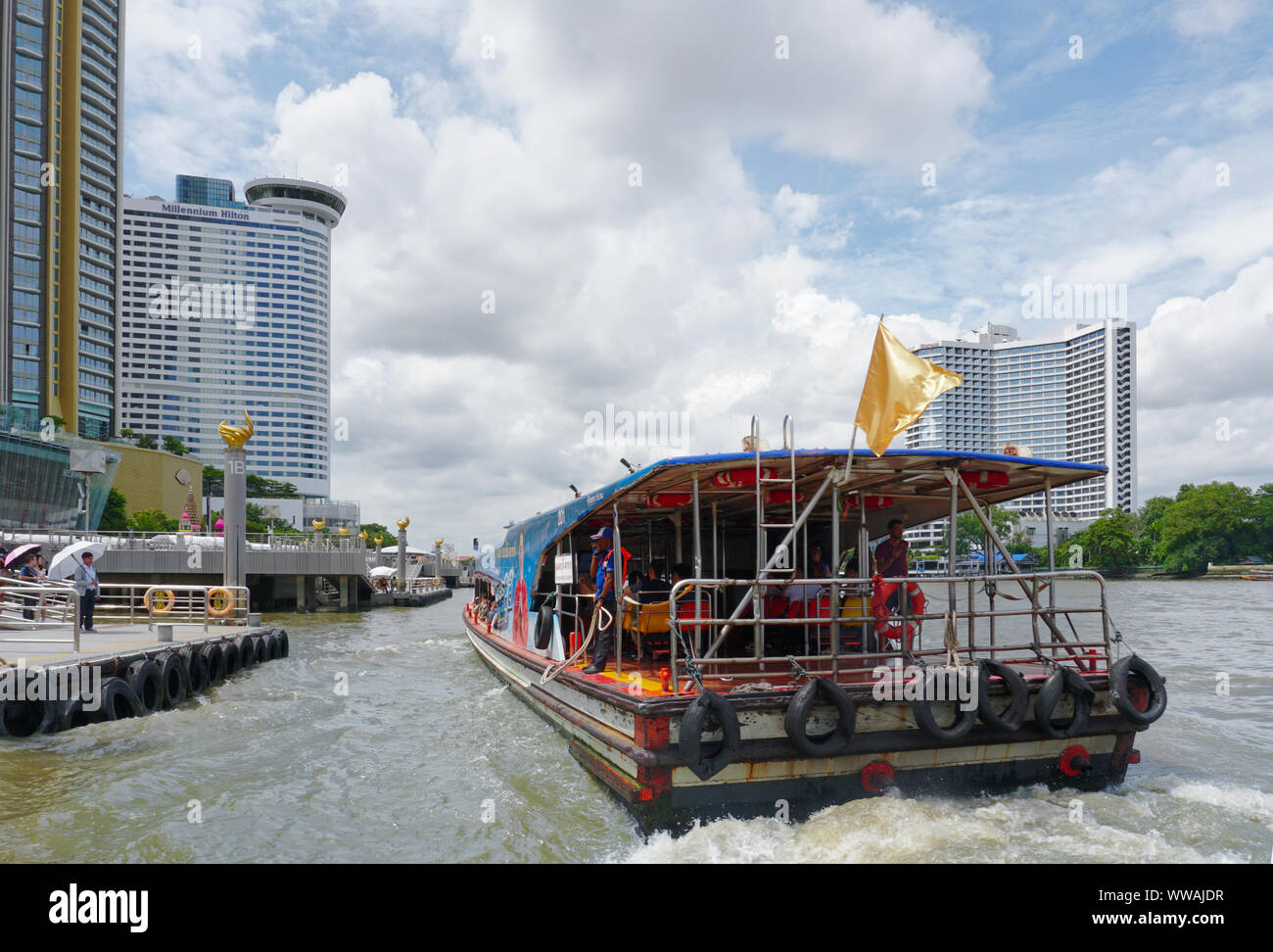Thaïlande, Bangkok, 1 septembre 2019, bateau de vitesse à ICONSIAM Pier sur 'la rivière Chao Phraya à Bangkok Thaïlande transport' ,image éditoriale. Banque D'Images