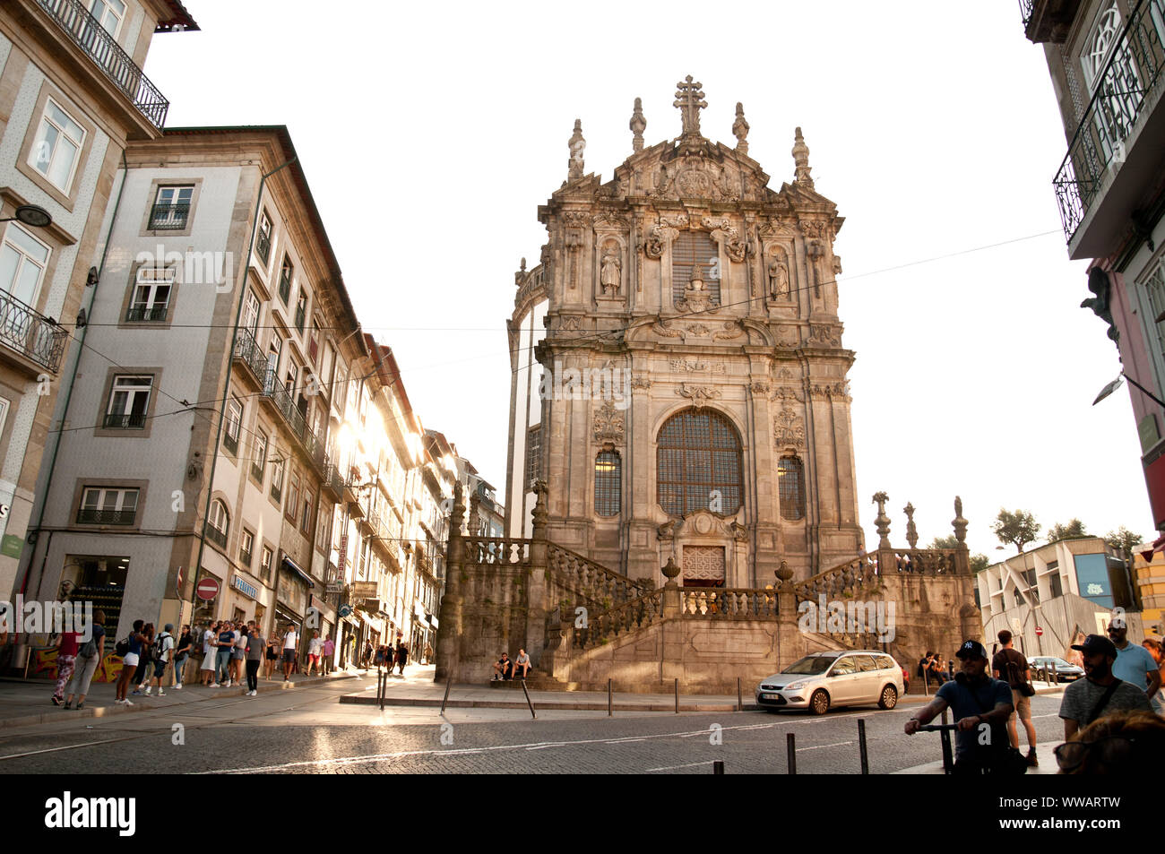 Clirics façade de l'Église, à Porto, Portugal. Le complexe architectural de clercs, est un monument National depuis 1910. Banque D'Images