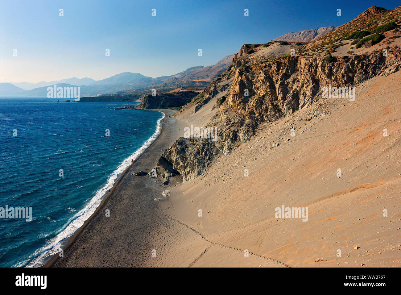 RETHYMNO, Crète, Grèce. Vue panoramique sur la plage d''Agios Pavlos sur la côte sud de l'île. Banque D'Images