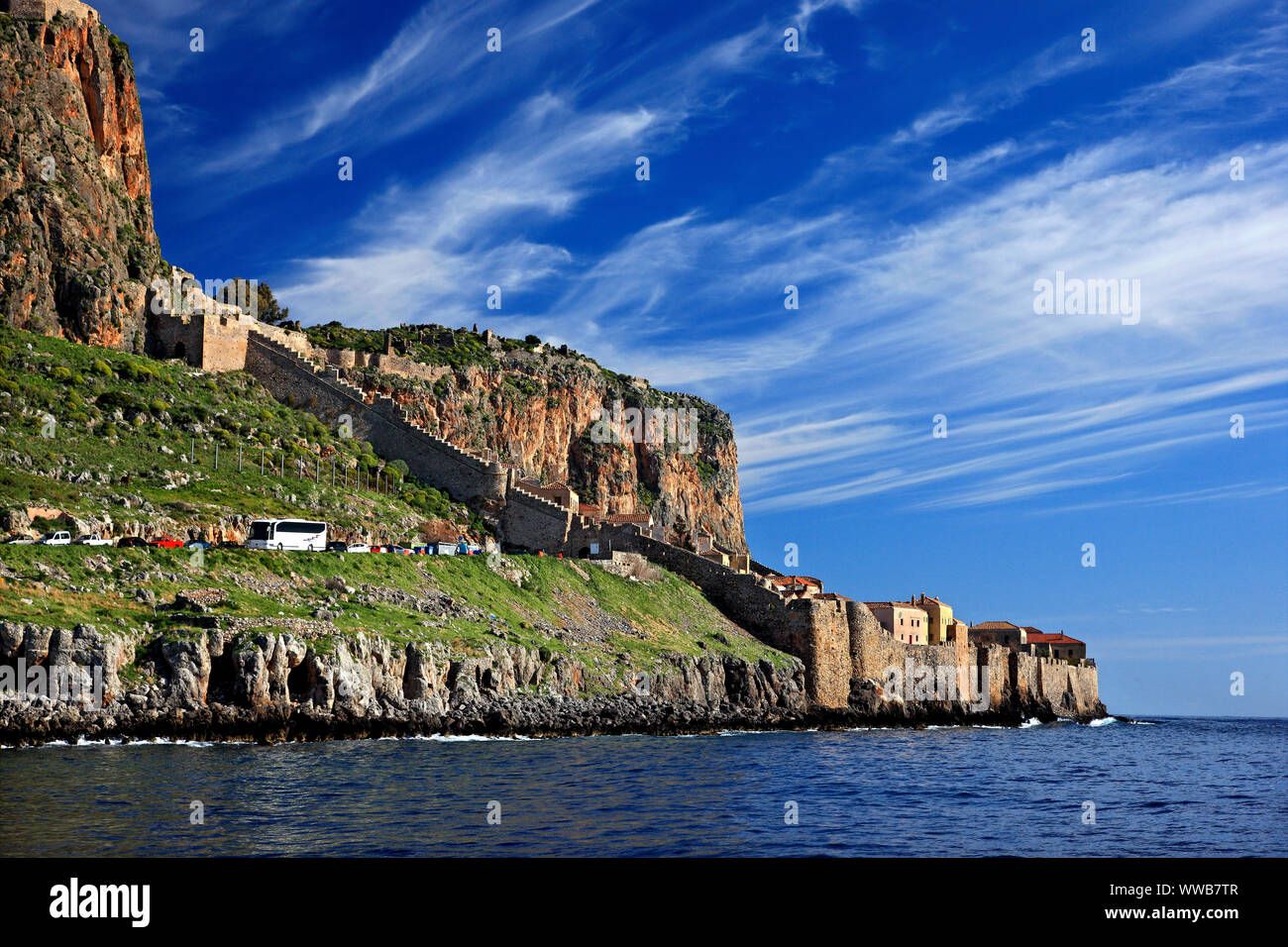 Vue impressionnante de la cité médiévale de Monemvasia' 'Normandie Hotel de la mer. Laconie, Péloponnèse, Grèce. Banque D'Images