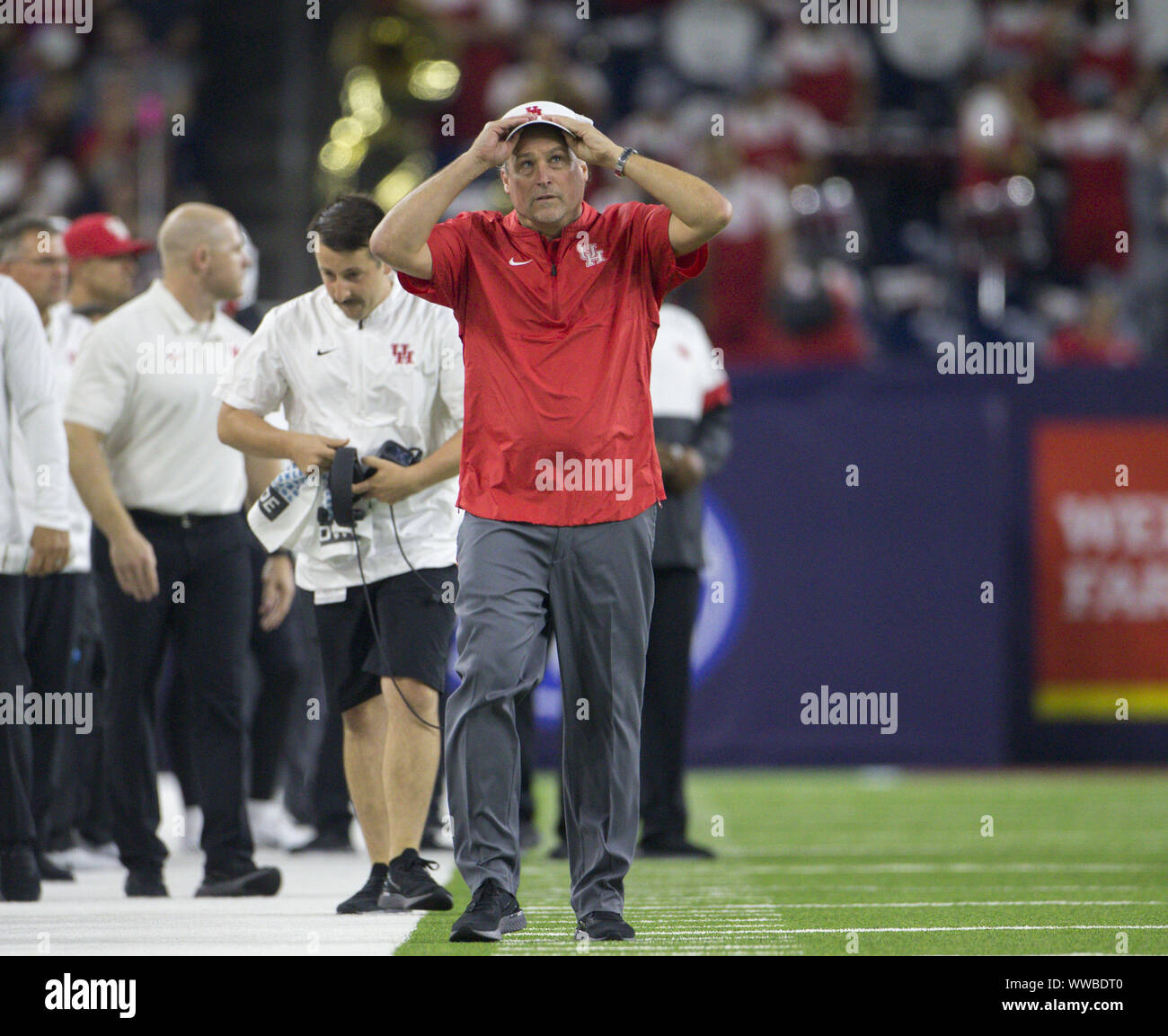 Houston, Texas, USA. 13 Sep, 2019. L'entraîneur-chef des Cougars de Houston Dana Holgerson lors d'un match de football NCAA entre les Cougars de Houston et la Washington State Cougars à NRG Stadium de Houston, Texas, le 13 septembre 2019. Crédit : Scott Coleman/ZUMA/Alamy Fil Live News Banque D'Images