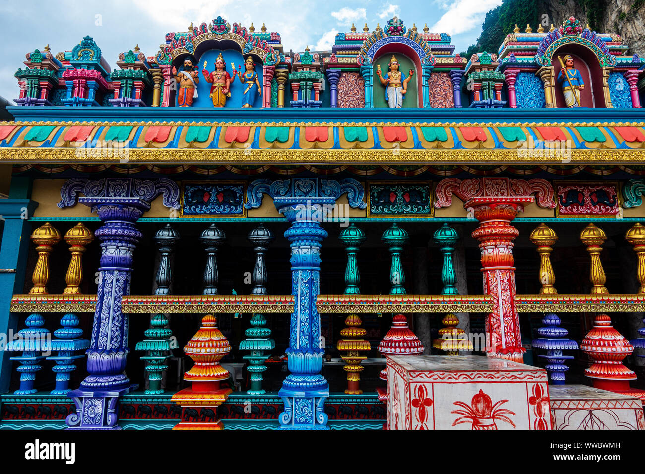 Il s'agit d'une photo d'un mur du temple situé au bas de la Grottes de Batu. Banque D'Images