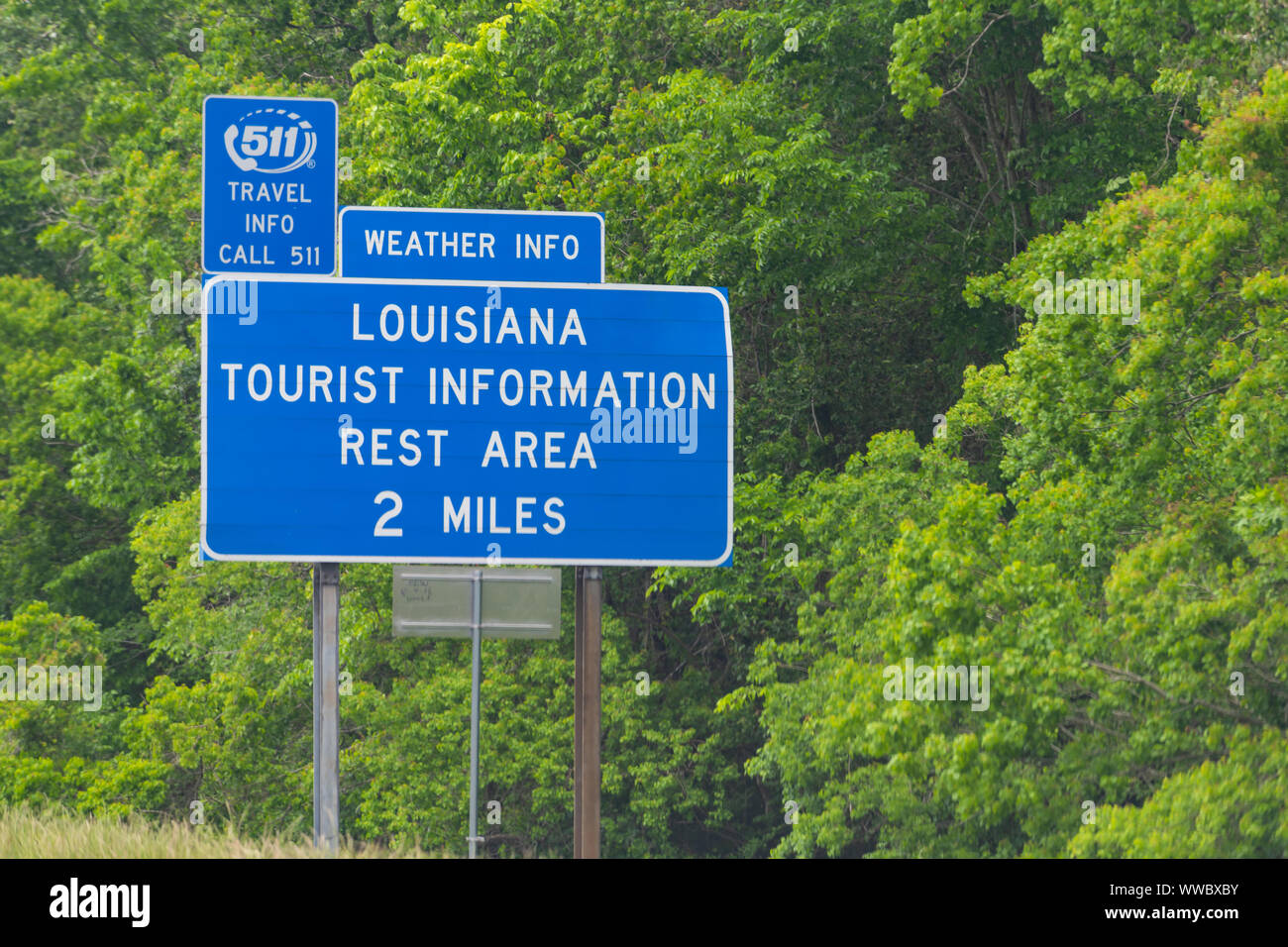 Slidell, États-Unis - 22 Avril 2018 : Route Autoroute avec de gros plan bienvenue à la Louisiane et signe un texte sur l'interstate i10 Banque D'Images