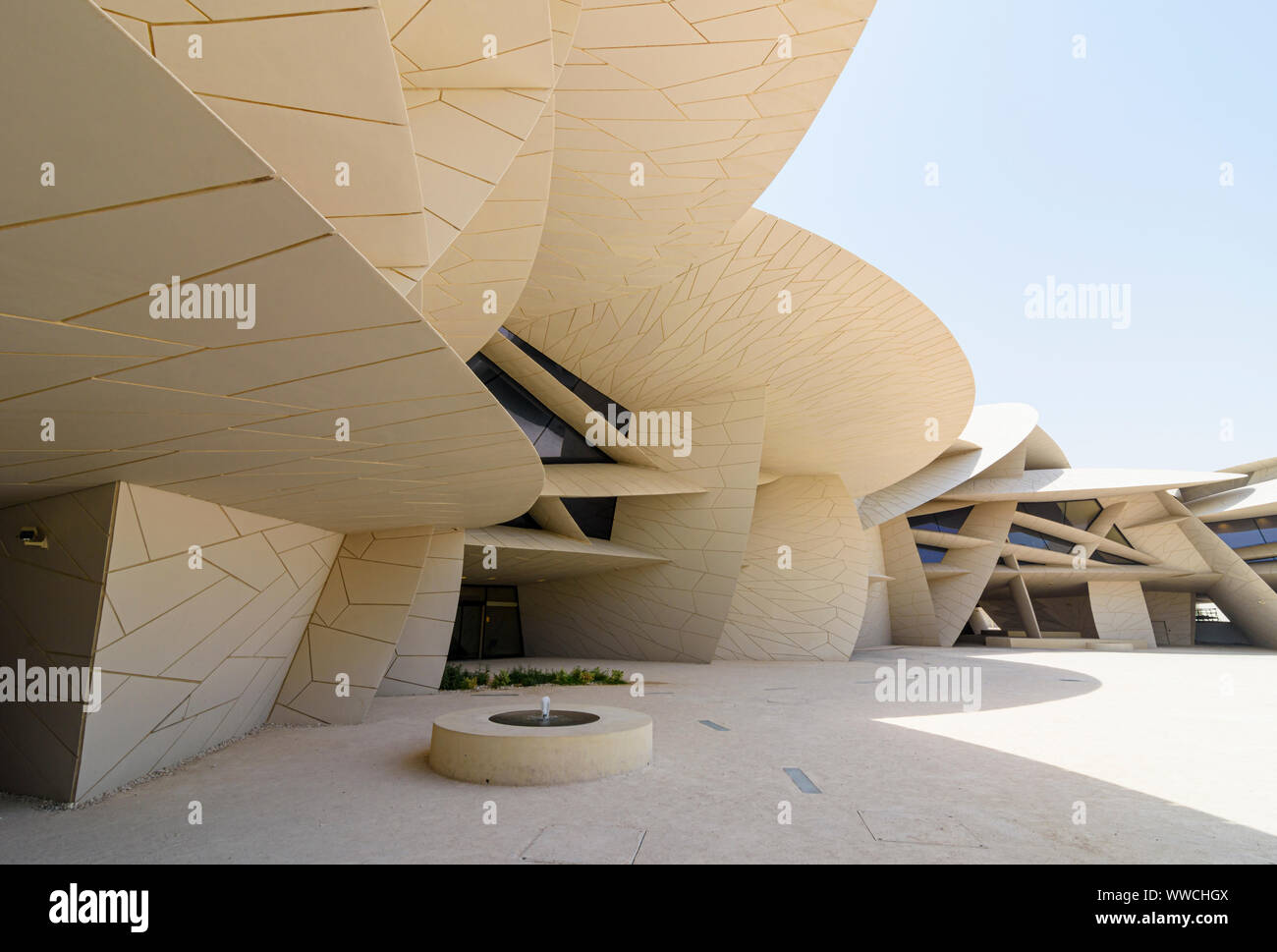 Le desert rose inspiré de repère architectural le Musée national du Qatar, Doha, Qatar Banque D'Images