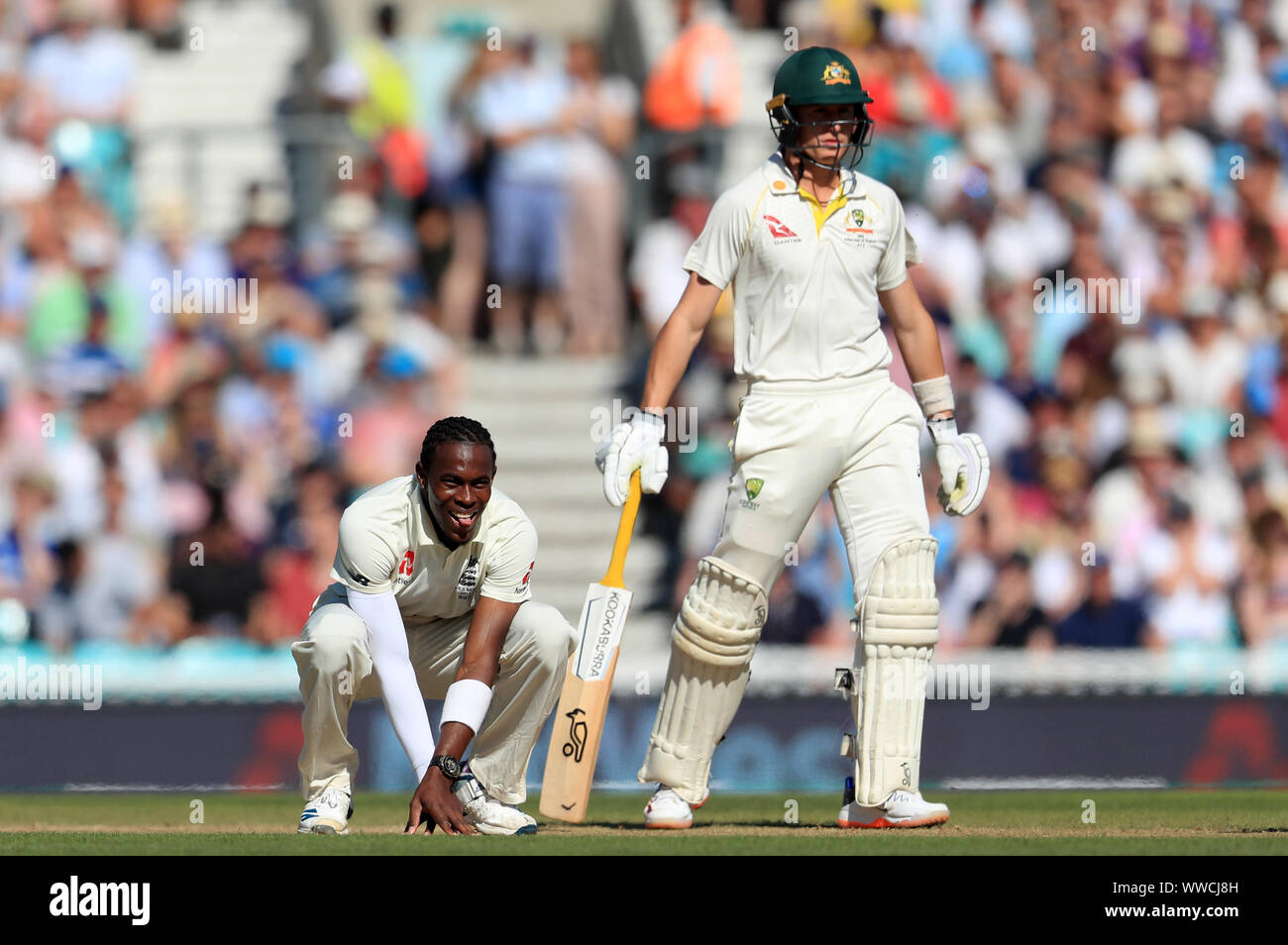 L'Angleterre Jofra Archer réagit au cours de la quatrième journée de la cinquième test match à l'Ovale de Kia, Londres. Banque D'Images