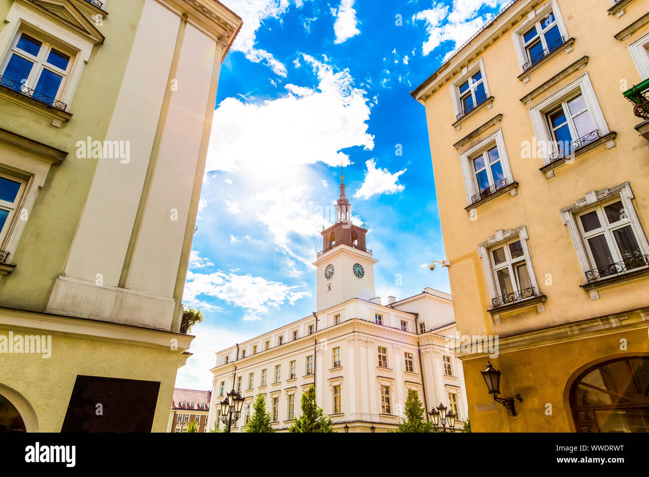 La place de la vieille ville, avec la mairie de ville de Kalisz en Pologne Banque D'Images