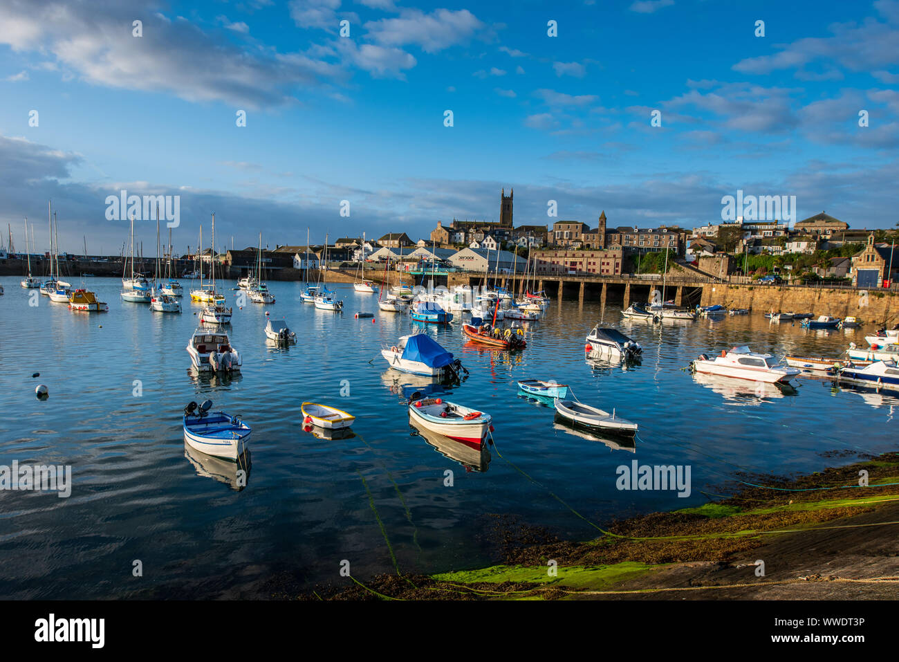 Le port de Penzance Cornwall UK. Penzance est plus à l'ouest de la grande ville de Cornwall. Banque D'Images