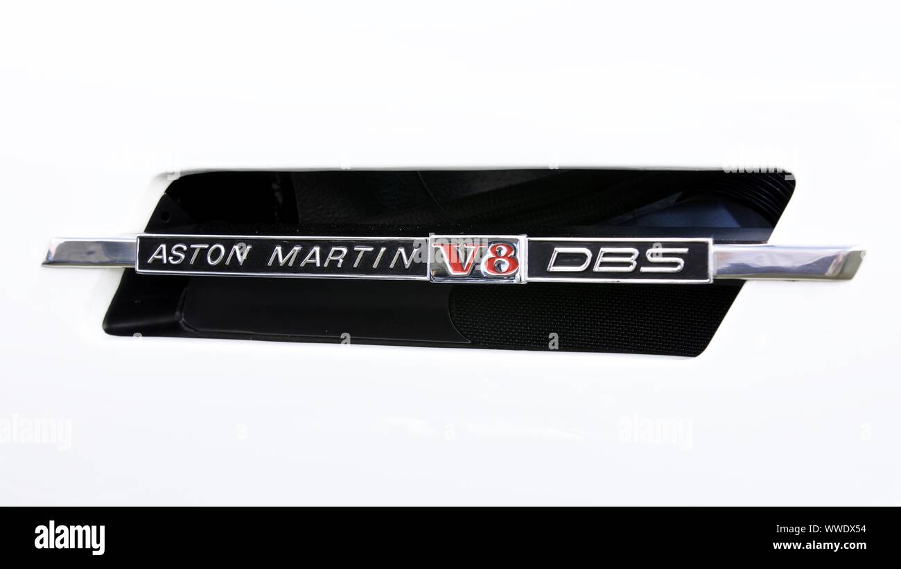 Aston Martin DBS V8 de badge Banque D'Images