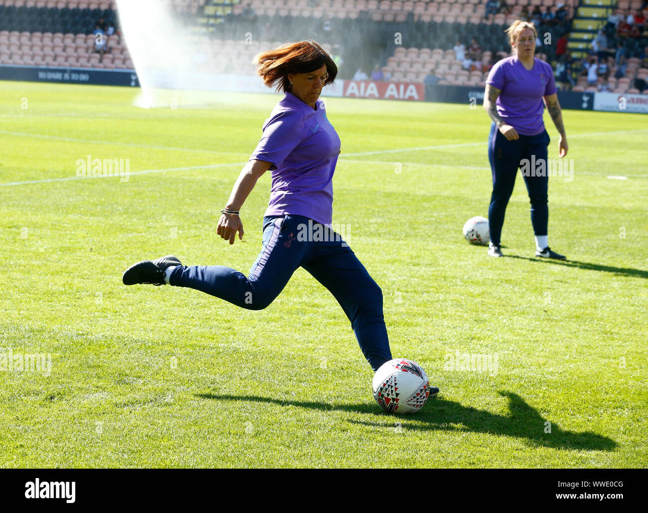 Londres, Royaume Uni Inited. 15 Sep, 2019. LONDON, Royaume-uni 15 septembre. manager Karen Hills de Tottenham Hotspur lors du CFT Barclays FA Women's Spur League entre Tottenham Hotspur et Liverpool au stade de la Ruche, Londres, Royaume-Uni le 15 septembre 2019 : Crédit photo Action Sport/Alamy Live News Banque D'Images