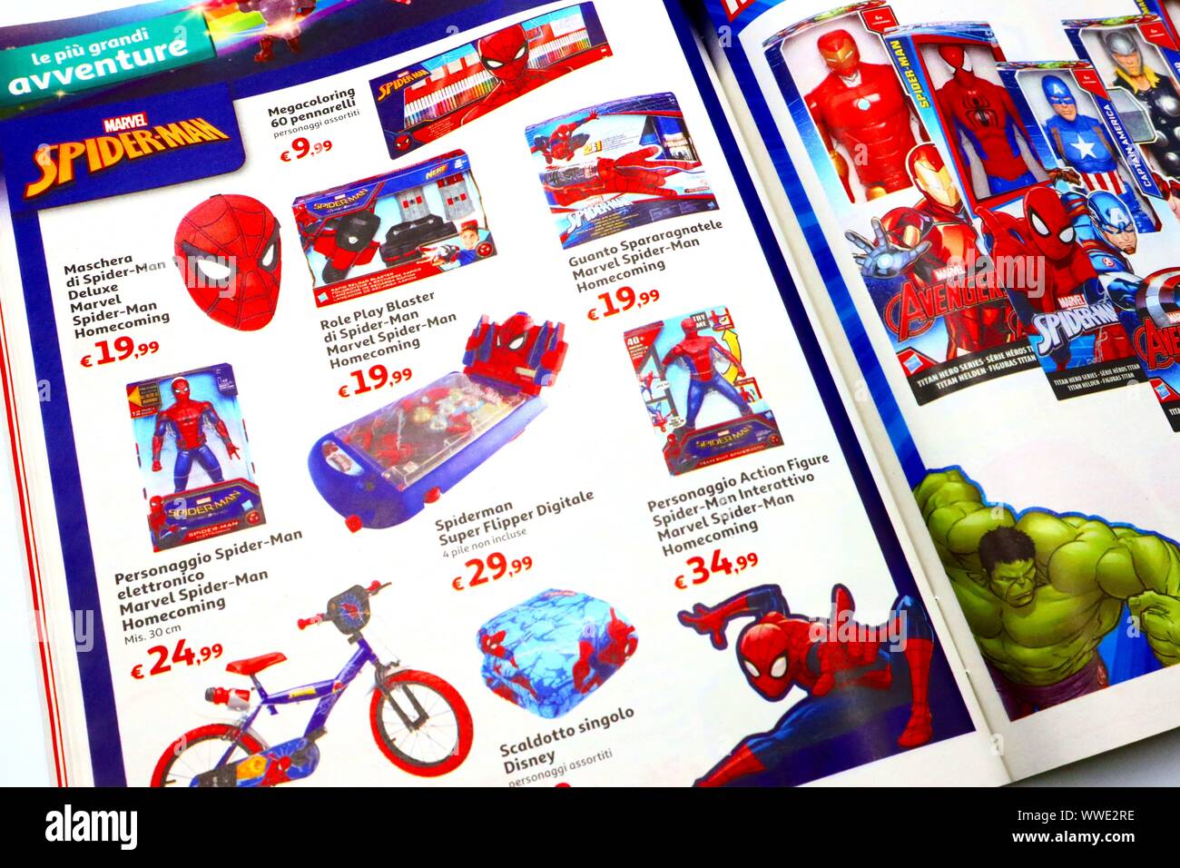 Vue d'un catalogue de vente de jouets Banque D'Images
