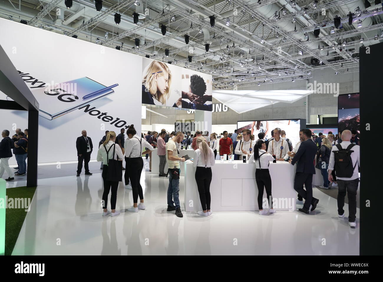 IFA 2019, l'IFA Consumer Electronics Show à Berlin , Samsung hall, Banque D'Images