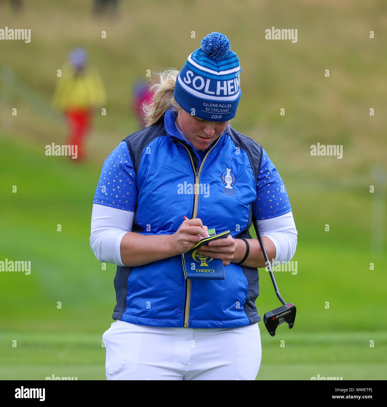 Gleneagles, UK. 15 septembre 2019. La dernière journée à jouer à la Solheim Cup (Europe vs USA) était le traditionnel matchs et le premier match d'être joué était CARLOTA CIGANDA (Europe) vs DANIELL KANG (USA) et de conclure par un dernier putt par SUZANN PETTERSEN (Europe) pour gagner la Coupe d'Europe d'un point, Caroline Hedwall le marquage de la note qu'après la lecture du troisième. . Credit : Findlay / Alamy News Banque D'Images