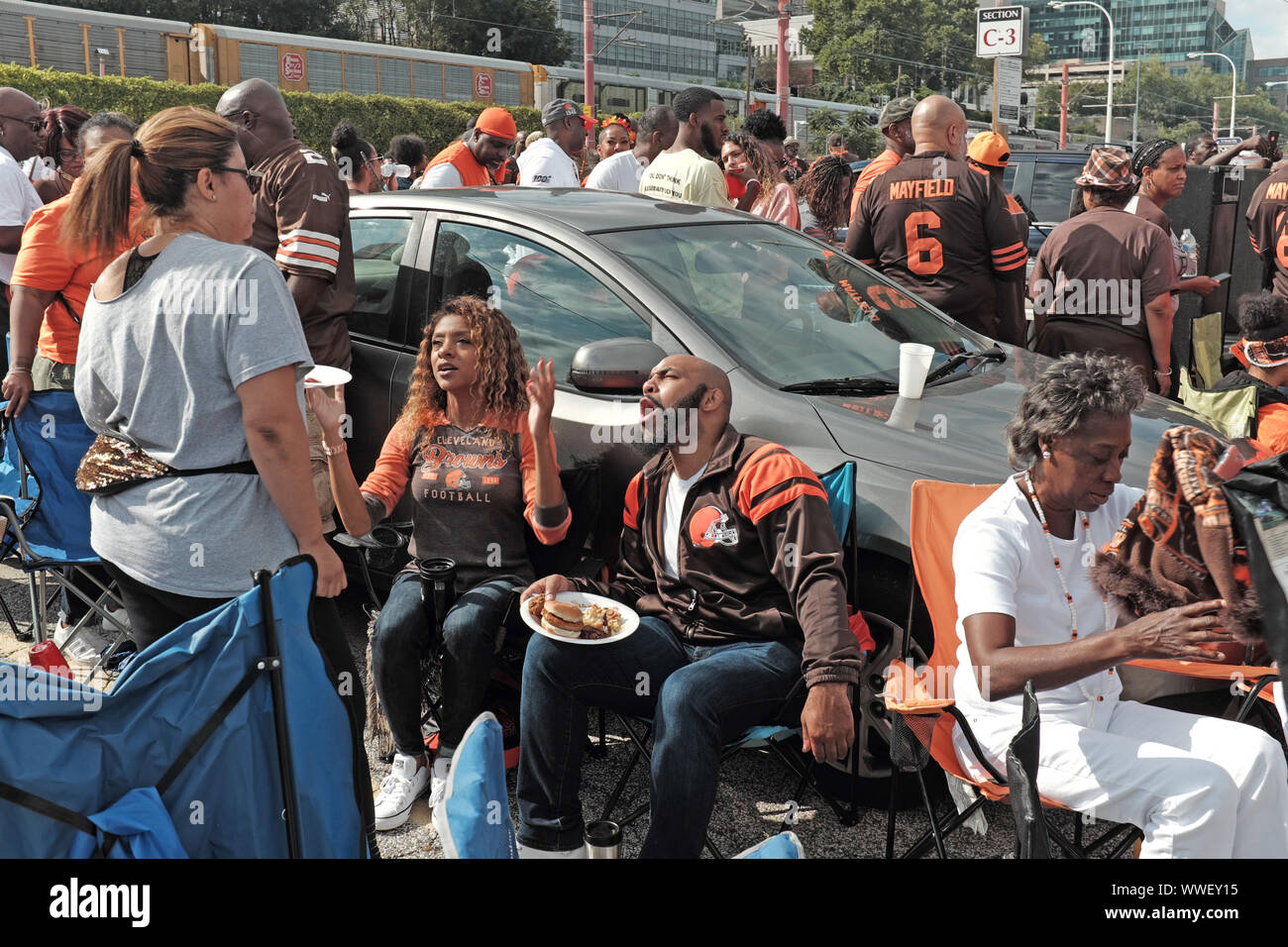 Le talonnage avant-match partis à la Cleveland lots municipaux, et bien d'autres, est une tradition avant tous les jeux accueil Cleveland Browns de Cleveland, Ohio. Banque D'Images