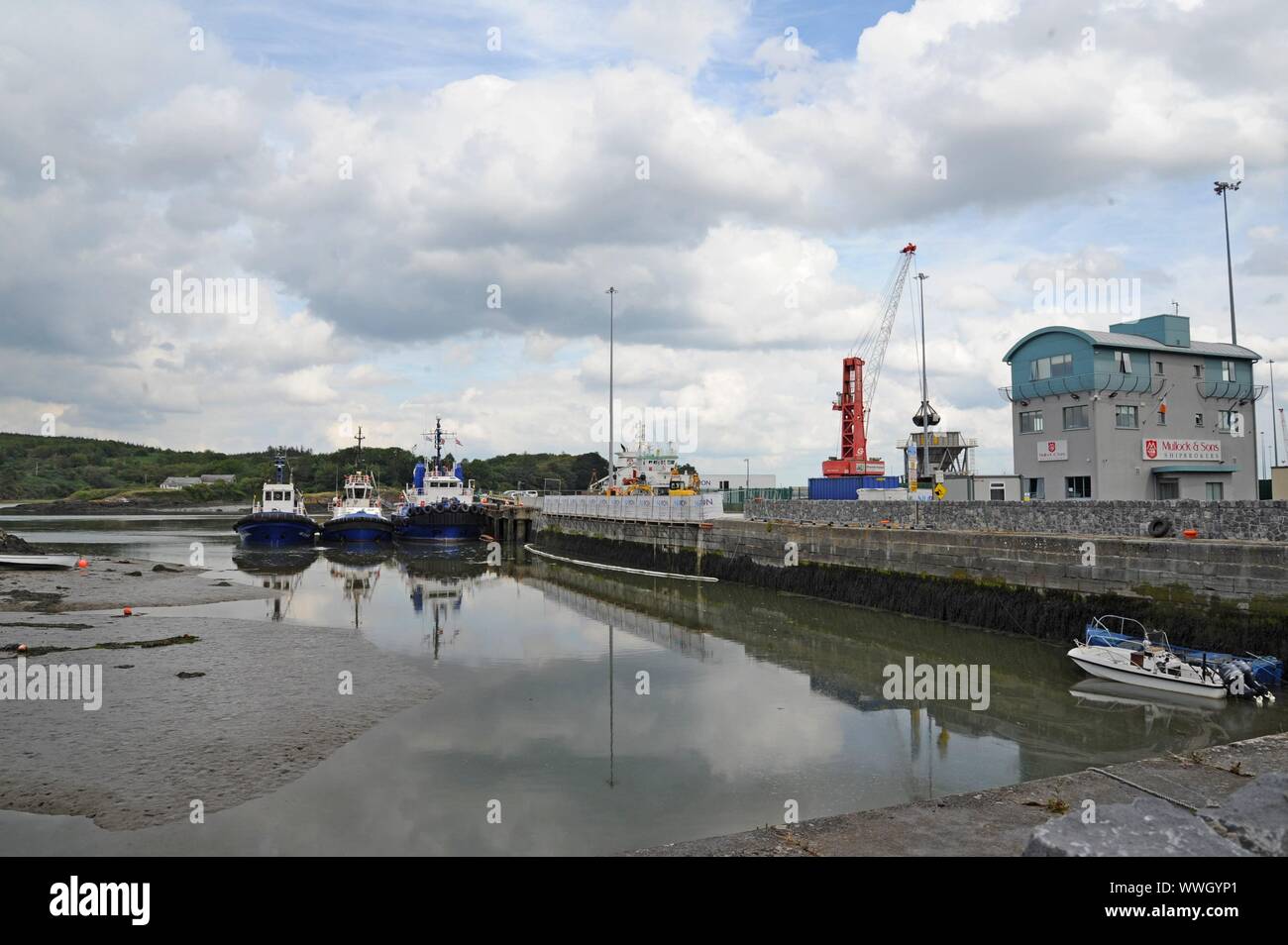 Les remorqueurs amarrés au port de Shannon, Foynes, Co Limerick, Irlande Banque D'Images