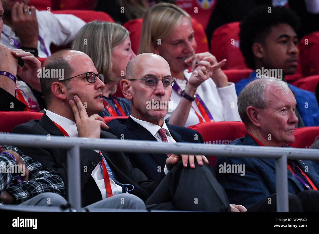 L'actuel commissaire de la National Basketball Association (NBA) Adam, d'argent, intermédiaire avant présente à demi-finale entre l'Argentine et la France de la Coupe du Monde de la FIBA à l'Arène de Cadillac à Beijing, Chine, 13 septembre 2019. La France a été battue par l'Argentine avec 80-66 demi-finale à la Coupe du Monde de la FIBA à l'Arène de Cadillac à Beijing, Chine, 13 septembre 2019. Banque D'Images