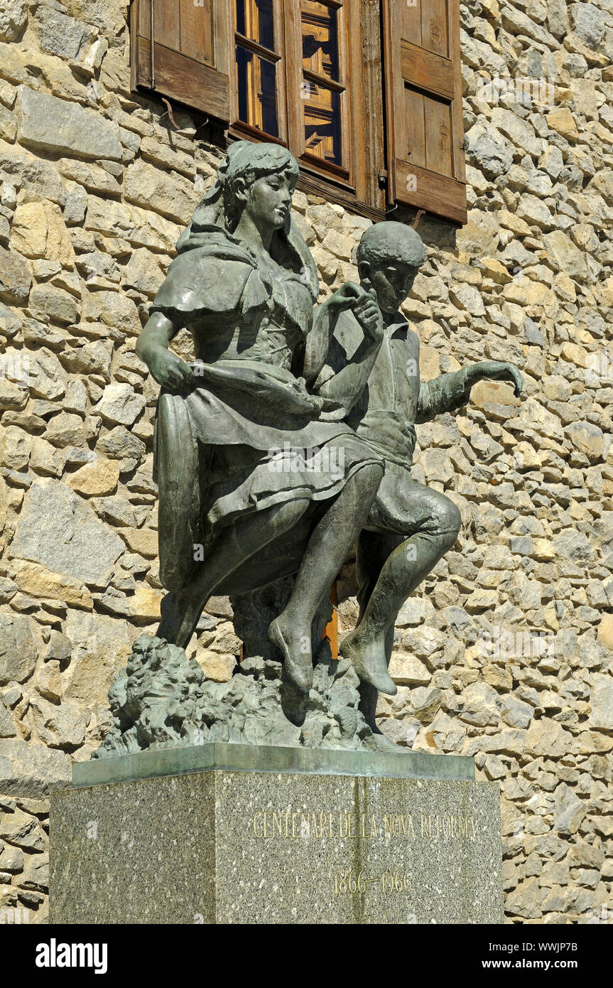 Couple de danse Sculpture, Barri Antic, Andorre Banque D'Images