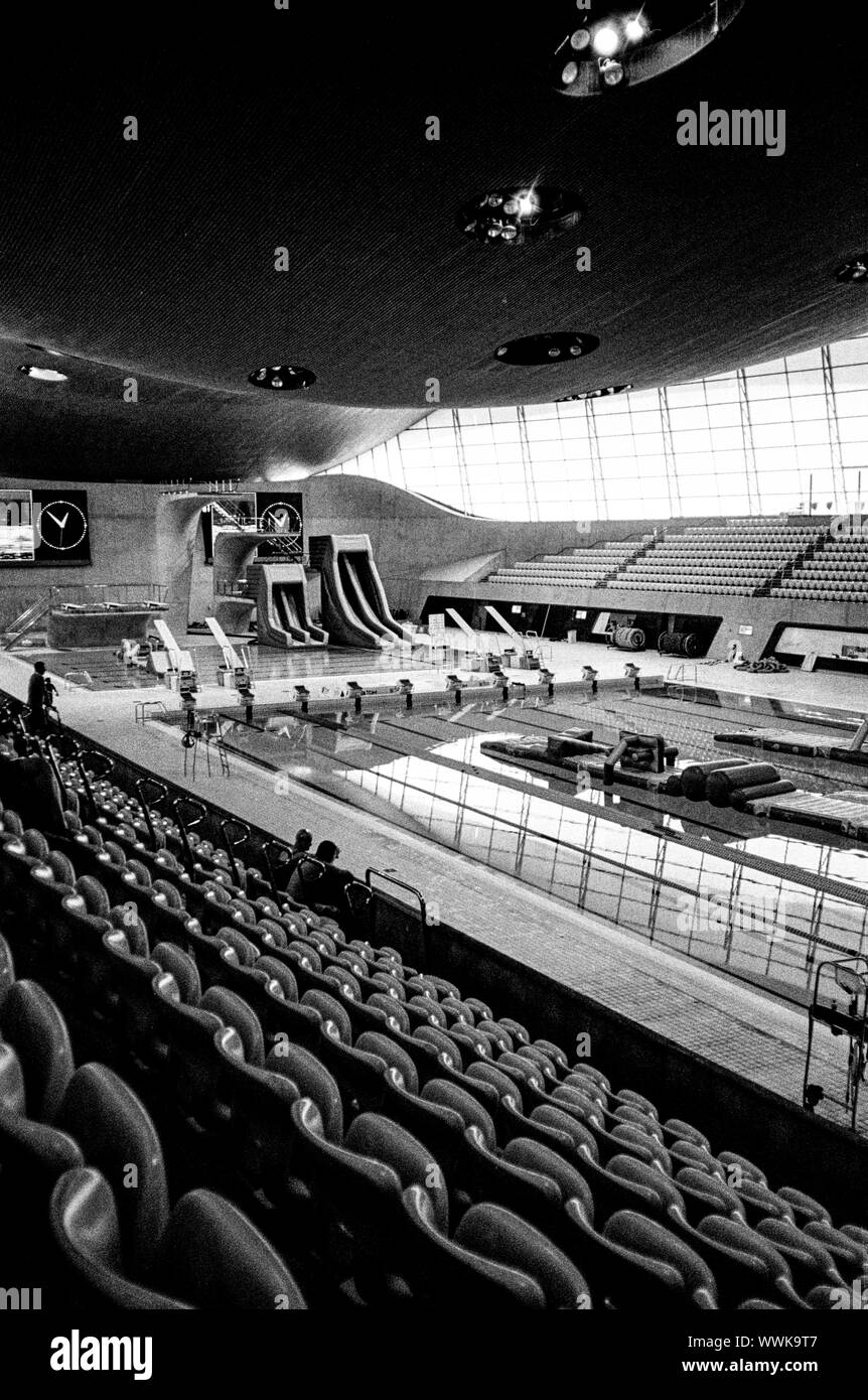 Centre aquatique de Londres , Queen Elizabeth Olympic Park, Stratford, London, Angleterre, Royaume-Uni. Banque D'Images