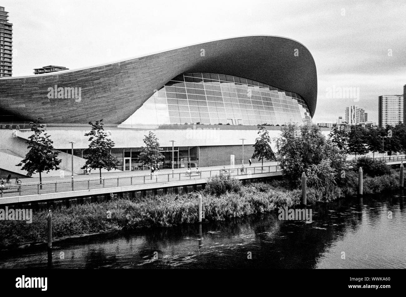 Centre aquatique de Londres , Queen Elizabeth Olympic Park, Stratford, London, Angleterre, Royaume-Uni. Banque D'Images