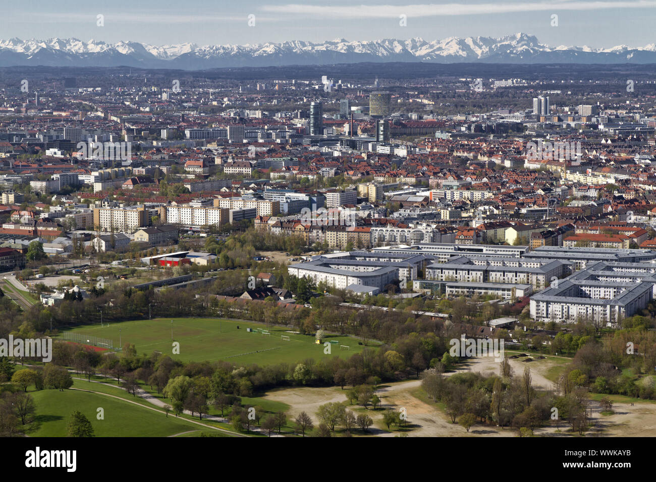 Munich près de Föhn avec panorama alpin Banque D'Images